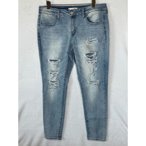 SO Women's Jeans Size 15/32 Light Wash Denim Low Rise Jegging Stretch Distressed - Picture 1 of 16